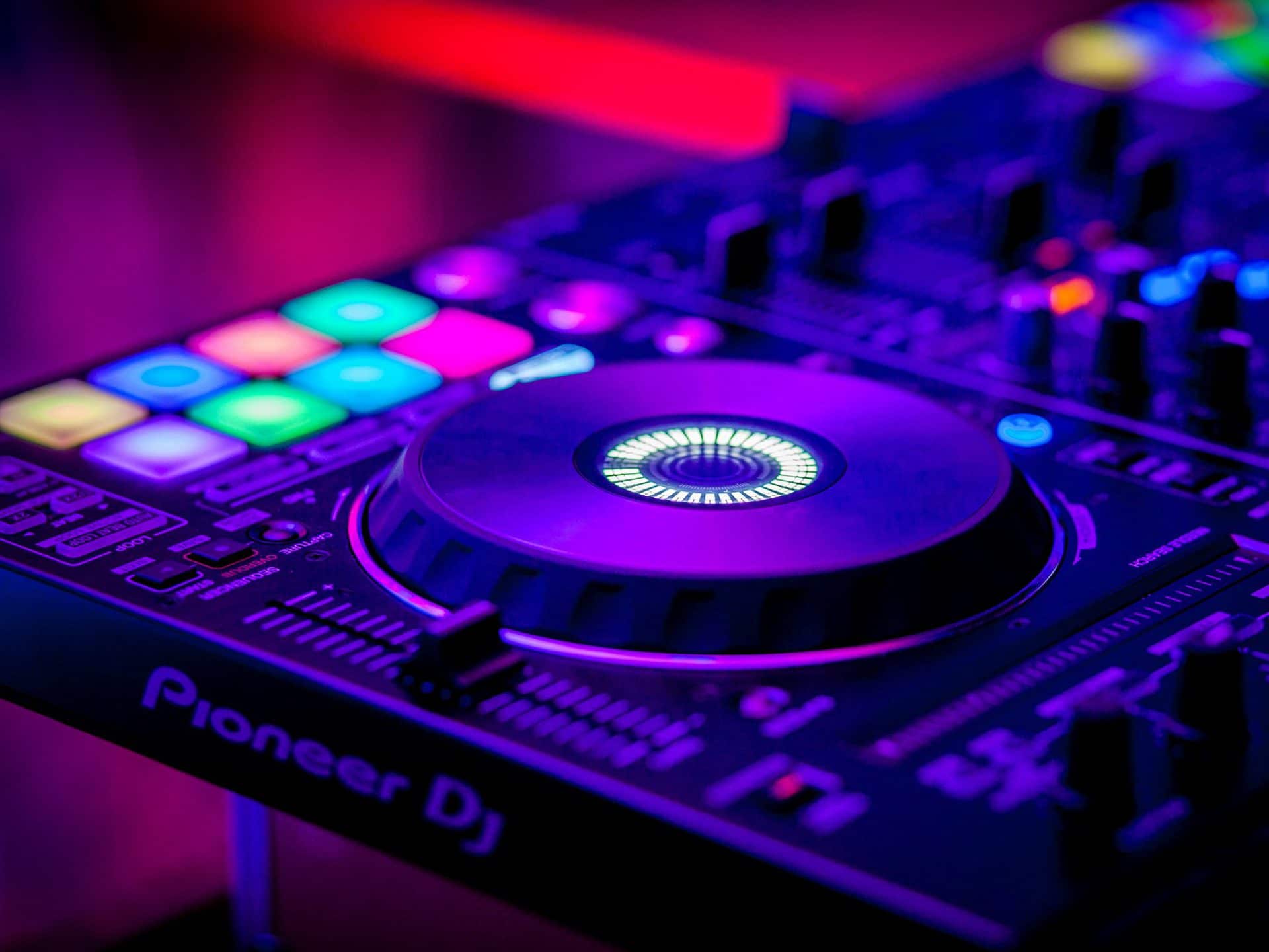 Dj Csiki - Esküvői és Rendezvény DJ (portfólió)